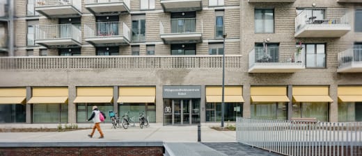 Wijkgezondheidscentrum Rabot op het gelijkvloers van een sociale woningbouwcomplex