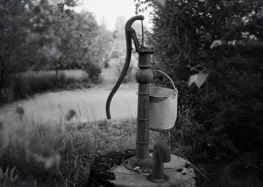 Waterpomp in tuin