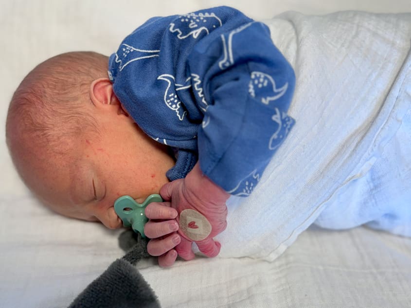 Afbeelding baby na de bloedprik